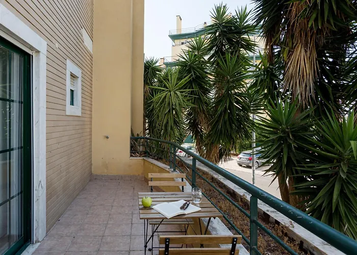 Bright With Balcony In Κασκαΐς