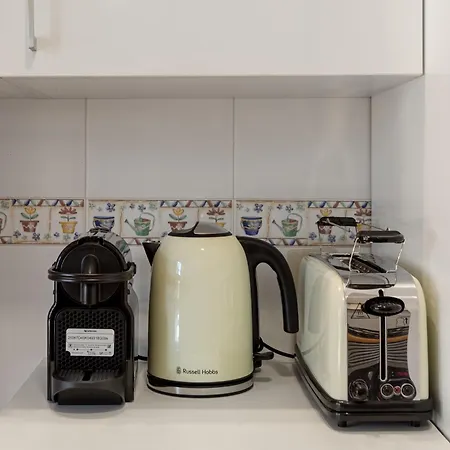 Bright With Balcony In * Cascais