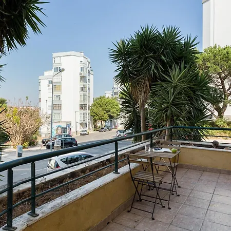 Bright With Balcony In Apartman *