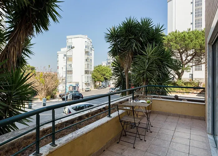 Bright With Balcony In Lejlighed *